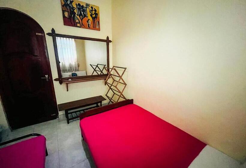 غرفة قياسية ثلاثية, Sunbeamvilla