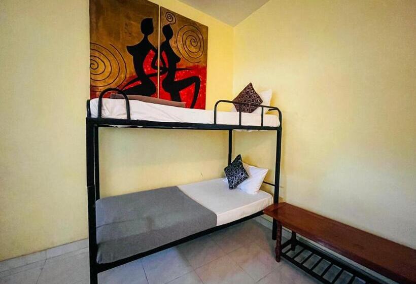 غرفة عائلية, Sunbeamvilla