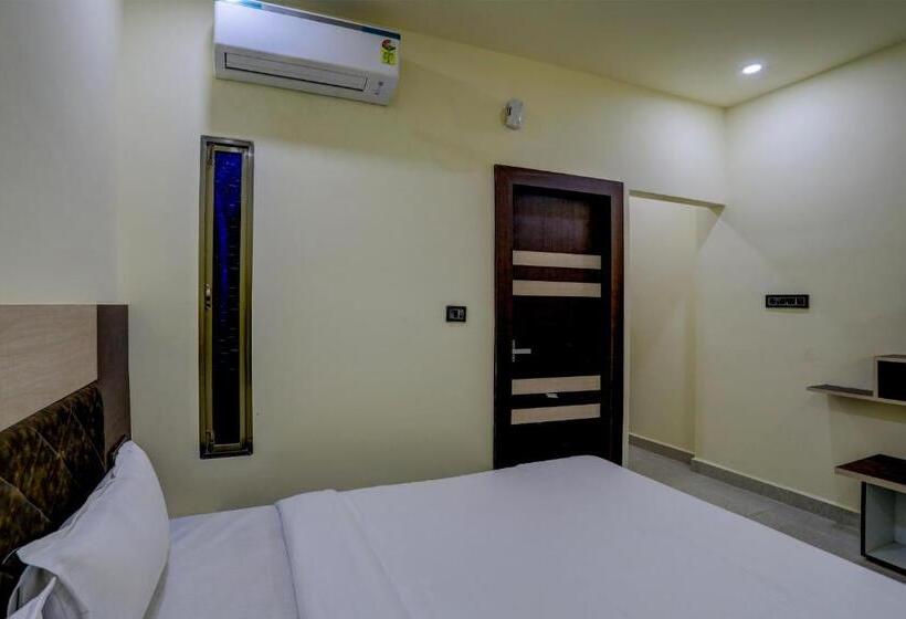 트리플 클래식 룸, Oyo Hotel Madhuram Residency