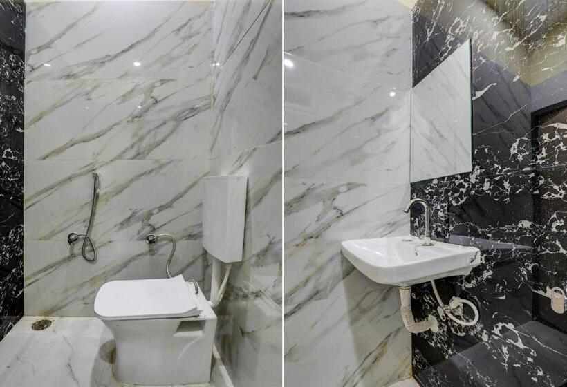 디럭스 트리플 룸, Oyo Hotel Madhuram Residency