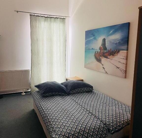 חדר סטנדרט לשלושה, Penzión Imrich Car