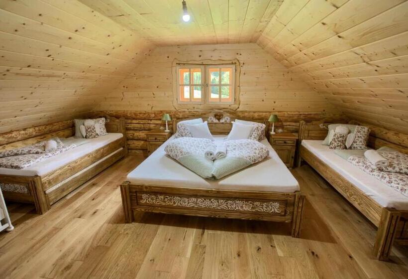 דירת שני חדרים, Penzión Zbojnícky Halaš