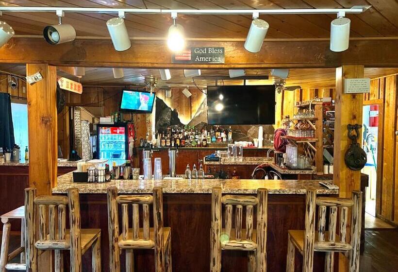 דירת חדר, Triple G’s Resort Cabin 6