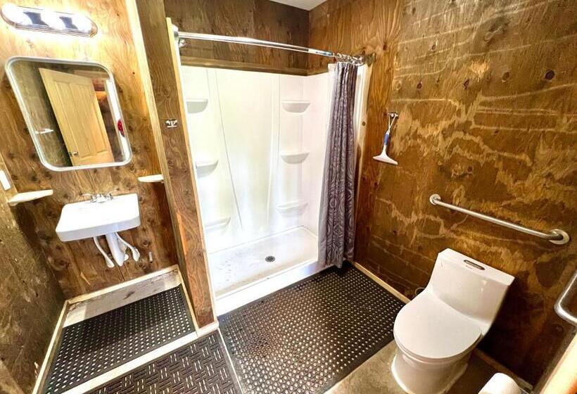 דירת חדר, Triple G’s Resort Cabin 6