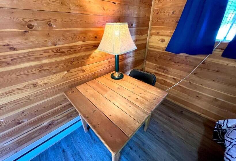 דירת חדר, Triple G’s Resort Cabin 6