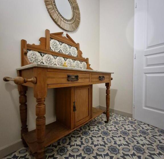 חדר משפחתי, Parc De Coulassy