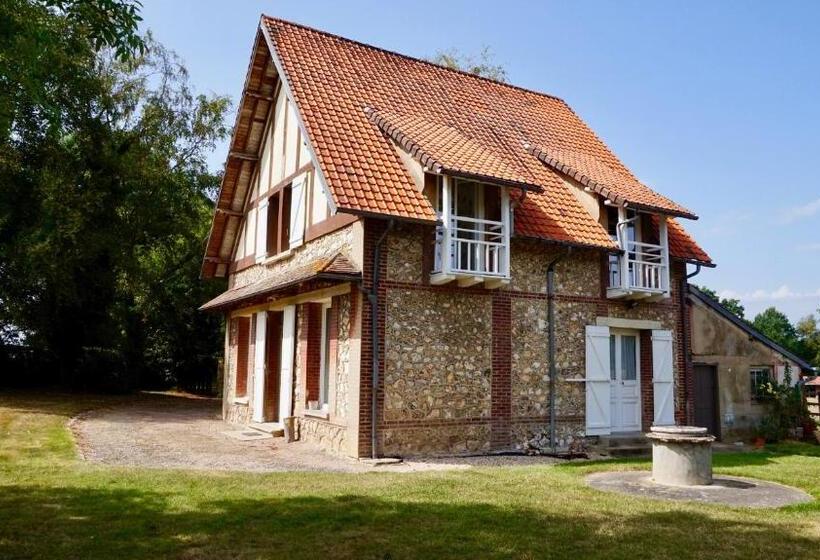 Семейный Номер, Château De Tilly