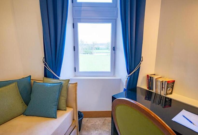 Полулюкс Повышенной Комфортности, Château De Tilly