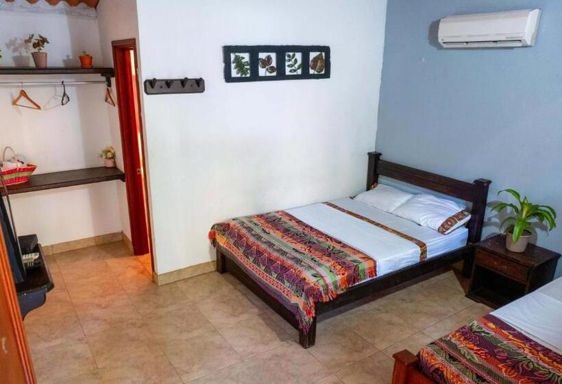 Номер Стандарт Трехместный, Y Restaurante La Cachamera