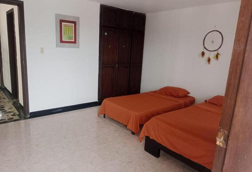 스탠다드 트리픔 룸 공동욕실, La Iguana Café Y Más