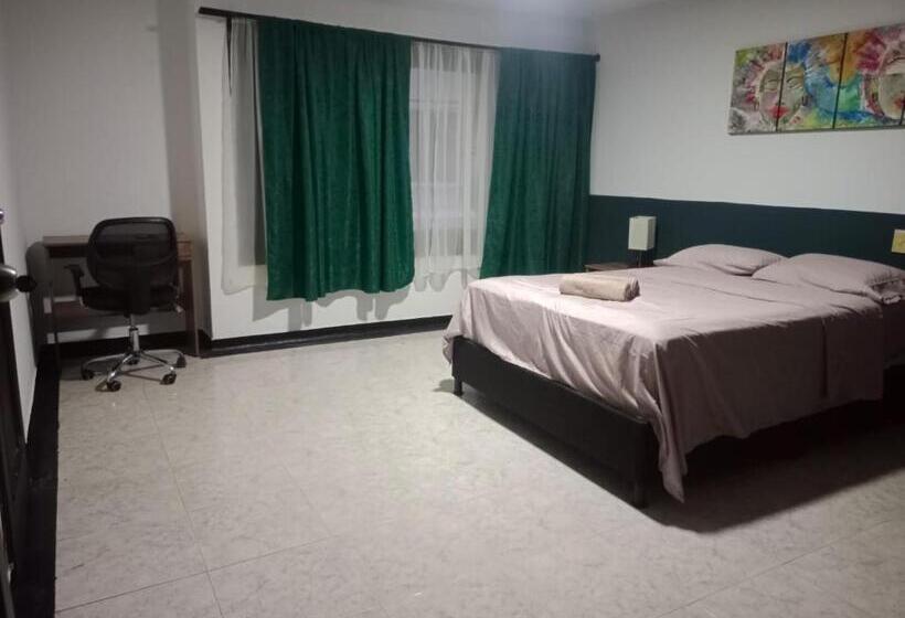 스탠다드 룸, La Iguana Café Y Más