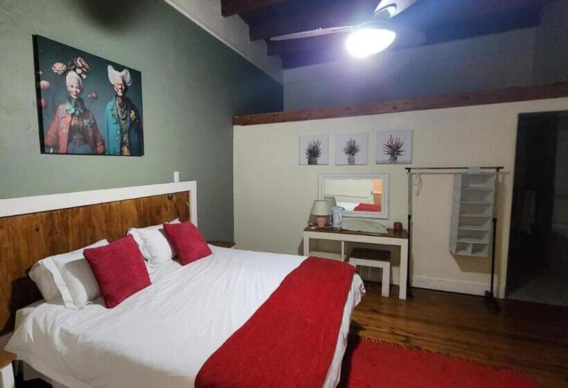 غرفة عائلية, Magoos On 62