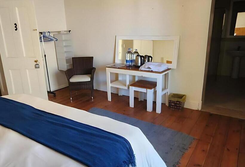 غرفة قياسية, Magoos On 62