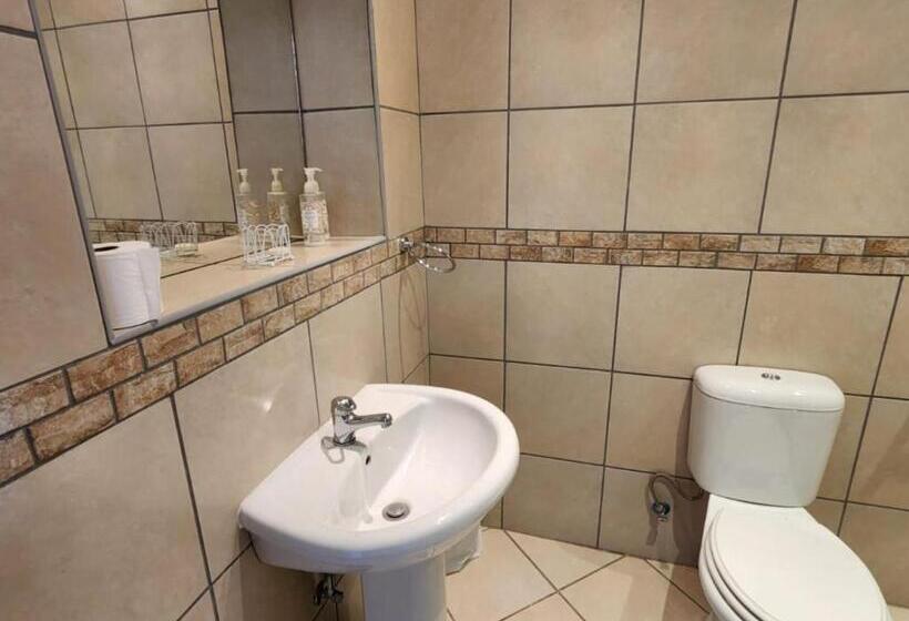 غرفة كلاسيكية, Magoos On 62