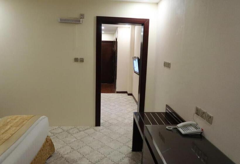 جناح, فندق اللوتس