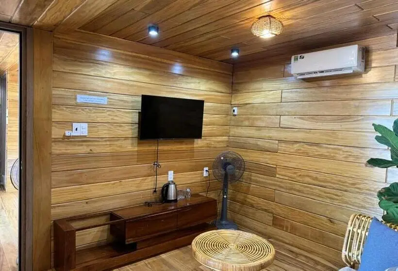 اتاق سوپریور چهار تخته, Homestay Phú Yên   Tuy Hòa   Long Thủy Song Ngư House