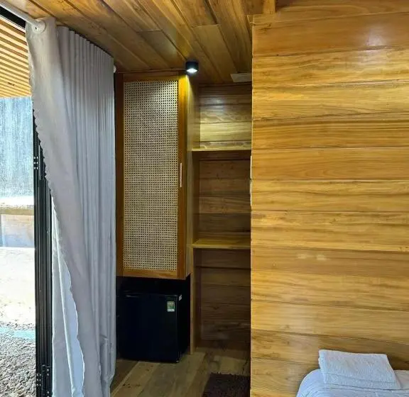 اتاق سوپریور چهار تخته, Homestay Phú Yên   Tuy Hòa   Long Thủy Song Ngư House
