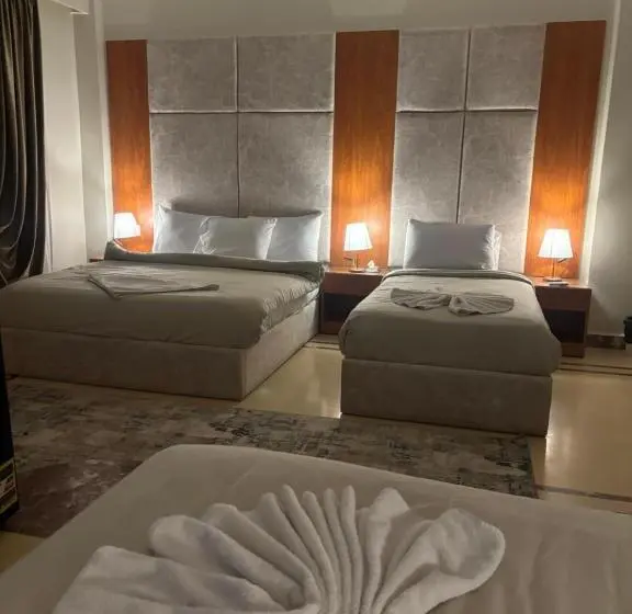 اتاق لوکس خانوادگی, Solima Pyramids Inn