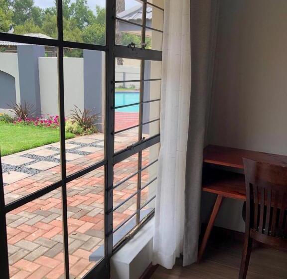 带大床的豪华间, Serene Guesthouse