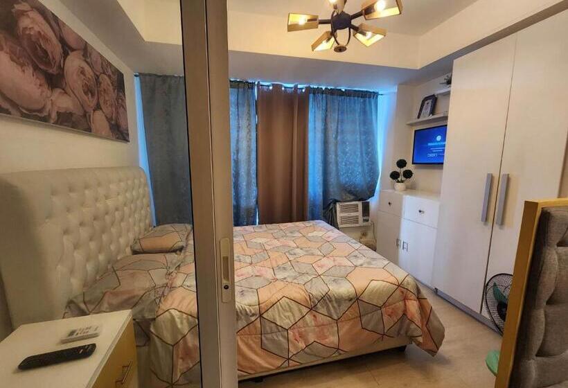 Номер Стандарт с Балконом, Azure Staycation