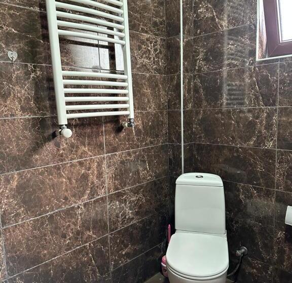 اتاق استاندارد با سرویس بهداشتی مشترک, Cozy Haven