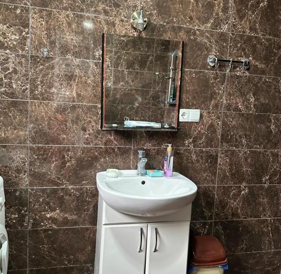 اتاق استاندارد با سرویس بهداشتی مشترک, Cozy Haven