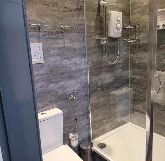 اتاق لوکس خانوادگی, The Suite No48