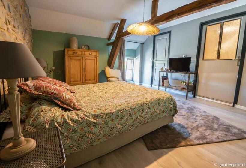 חדר סטנדרט, La Marbaisienne