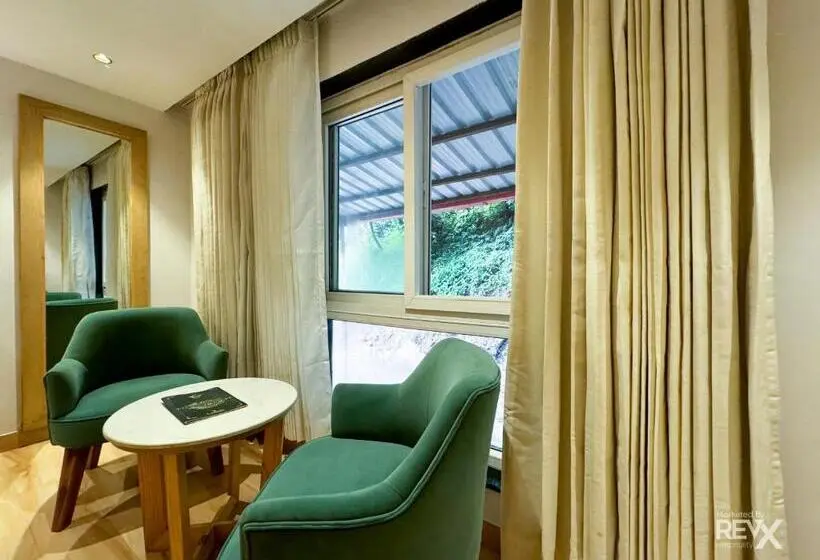 スーペリアールーム, Rockland Residency
