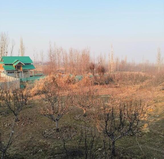 اتاق استاندارد با چشم‌انداز کوهستان, Magray Guest House
