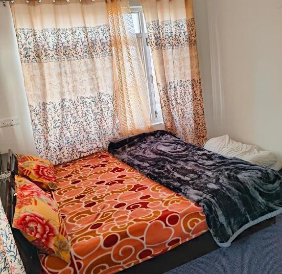 マウンテンビュースタンダードルーム, Magray Guest House