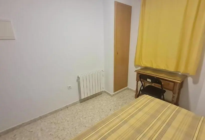 Standard Yhden Hengen Huone, Albergue La Tiñosa