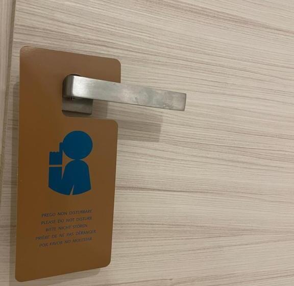 اتاق لوکس با بالکن و چشم‌انداز دریا, Ro&ro Napoli Luxury Rooms