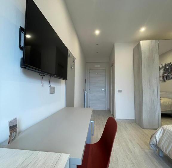 اتاق لوکس با بالکن و چشم‌انداز دریا, Ro&ro Napoli Luxury Rooms