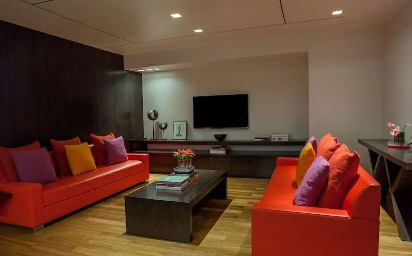 سوییت, Eko Hotel Signature