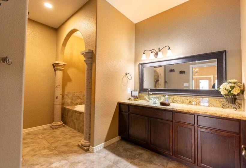 스위트, Messina Inn