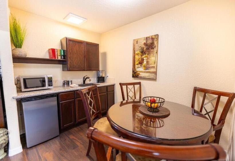 디럭스 스위트, Messina Inn