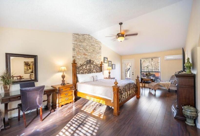 디럭스 스위트, Messina Inn