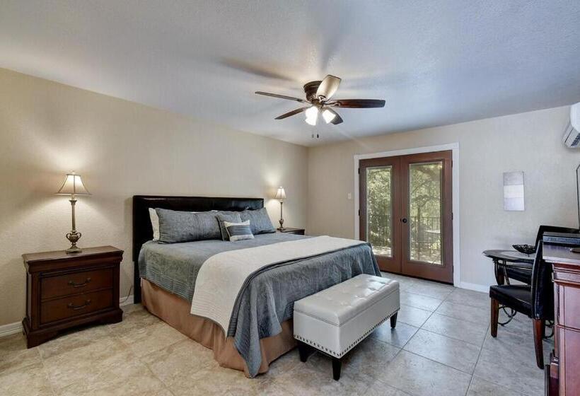 발코니가 있는 스위트, Messina Inn