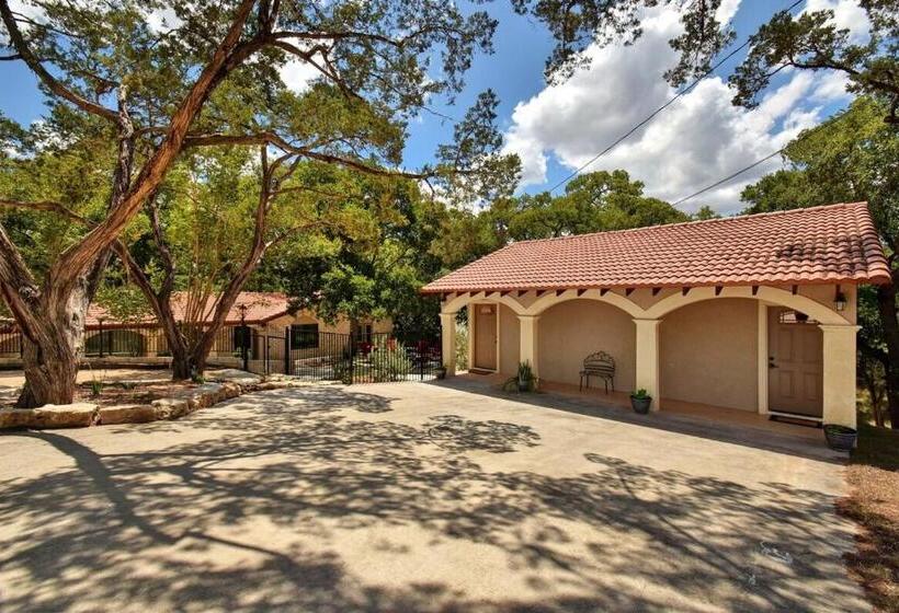 발코니가 있는 스위트, Messina Inn