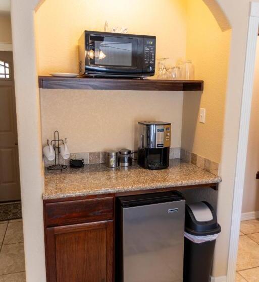 디럭스 룸, Messina Inn