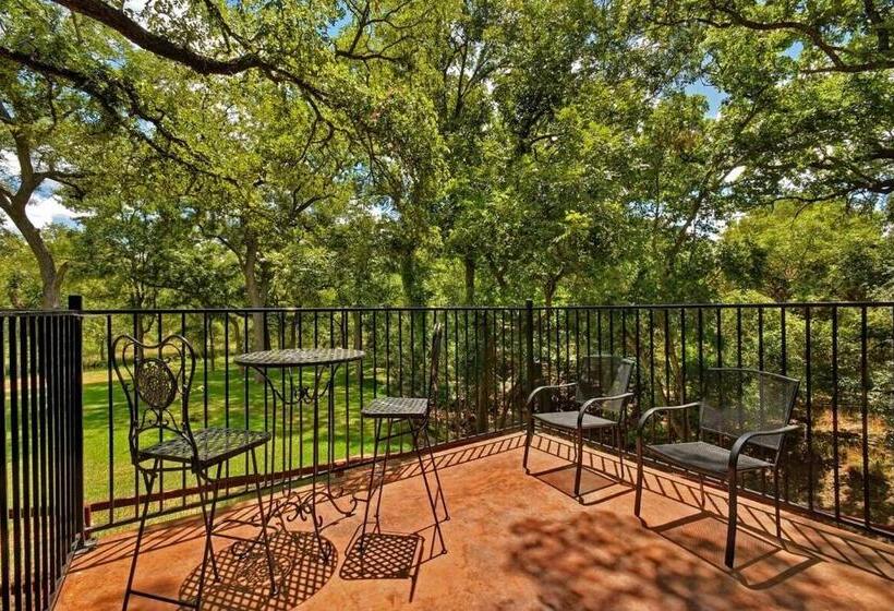 디럭스 4인 룸, Messina Inn