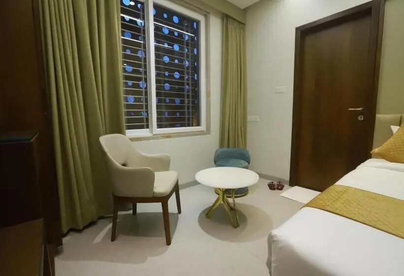 Standard-huone, Riddhi Executive Latur