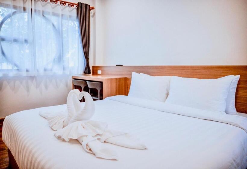 חדר סטנדרט נוף לבריכה, Nainan Resotel ในน่าน รีโซเทล