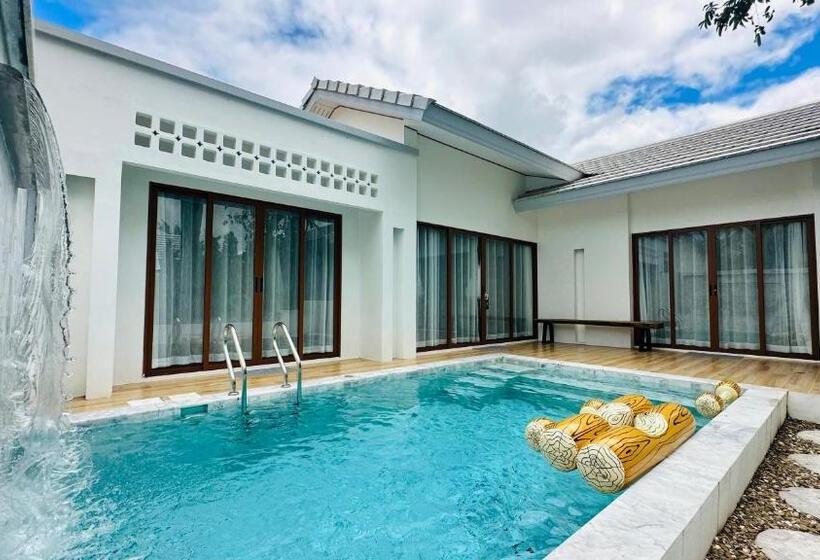 חדר פרמיום לארבעה, Nainan Resotel ในน่าน รีโซเทล