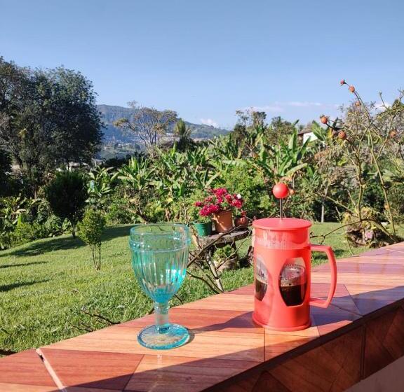 غرفه قياسيه سريرين مزدوجين, Residencia Artistica Y Hostal Los Colores