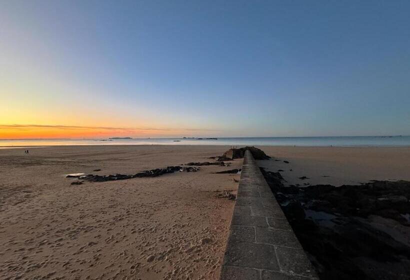 スタンダードスタジオ, Résidence Le Rochebonne