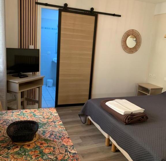 スタンダードスタジオ, Résidence Le Rochebonne