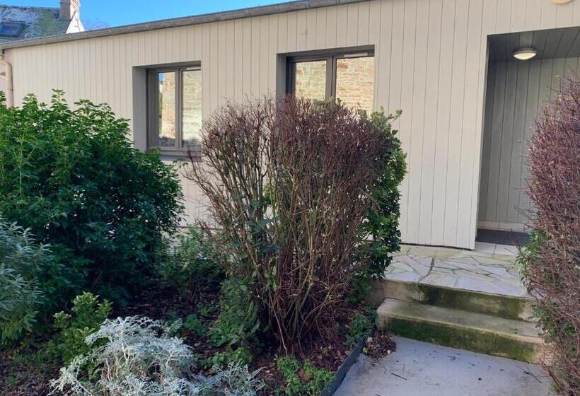 スタンダードスタジオ, Résidence Le Rochebonne