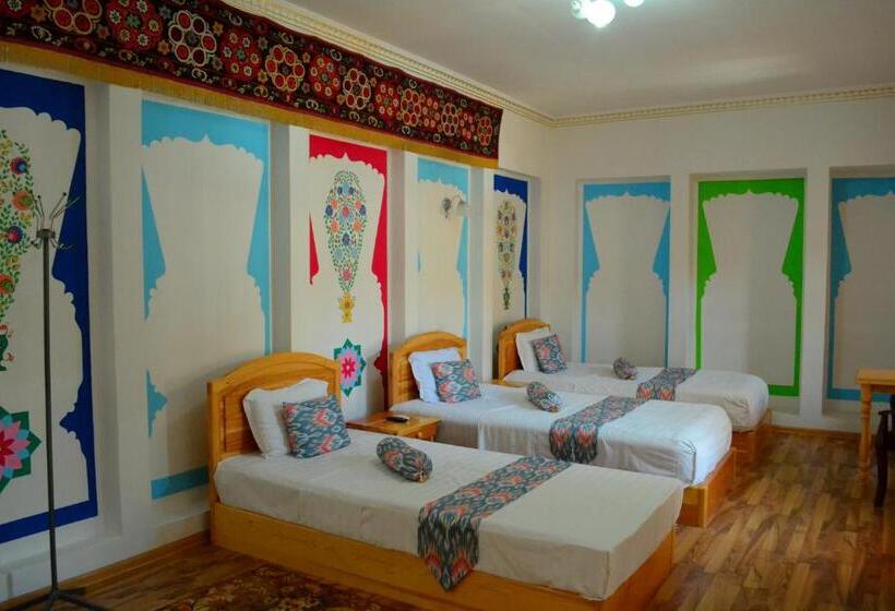 舒适三人间, As Salam Boutique